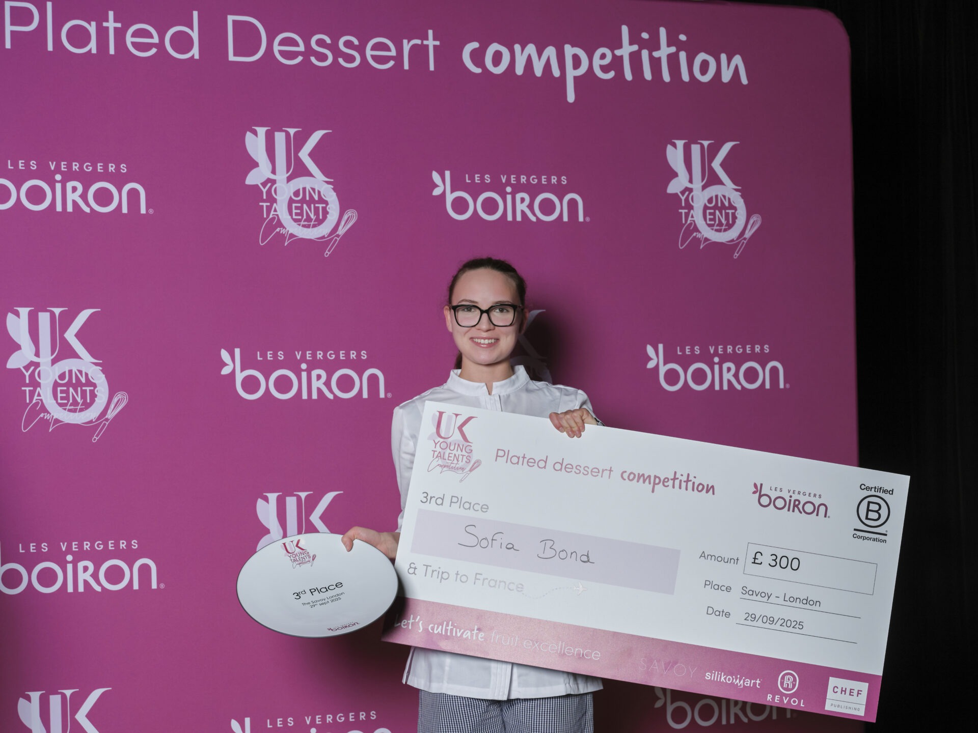 Première Édition de la "UK YOUNG TALENT COMPETITION"